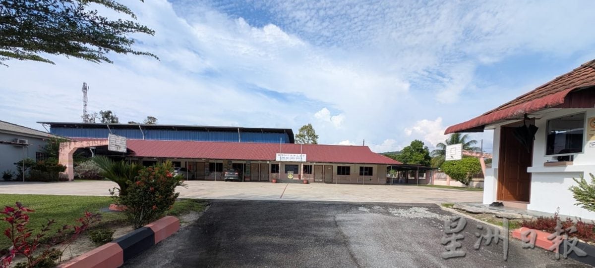 霹：12日见报∕封底主文∕【微型华小.不微使命】淡不落新华小学