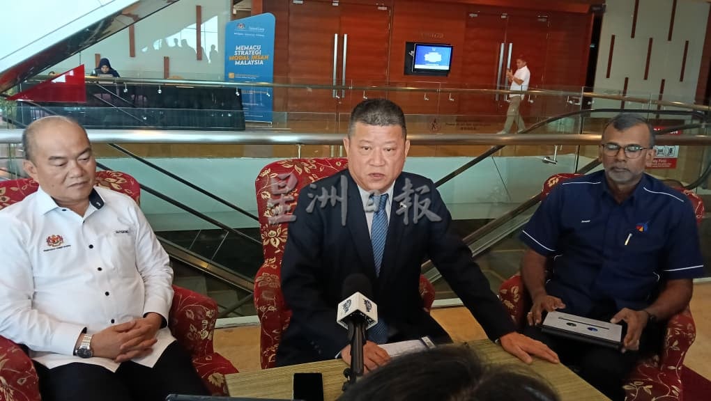 东（已签发）：沈春祥出席Talent Corp与ECERDC签署备忘录