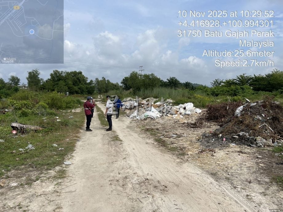 死牛附近4地点有非法废料 部分被埋包装显示外州