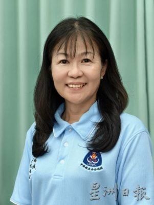 **已签发**柔：头条之一：特稿：銮中华校友会合唱团歌声织梦  “悦韵绕蝠城”12月登场