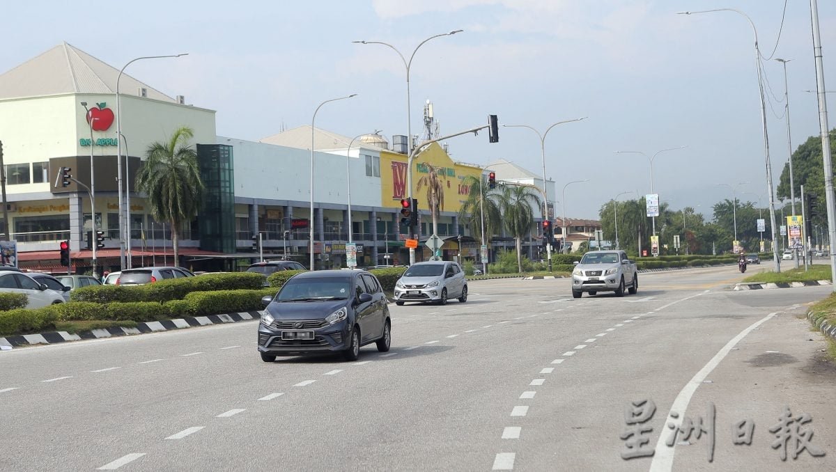 怡大和园路55万设智能交通灯 1.5公里全线绿通行省6分钟