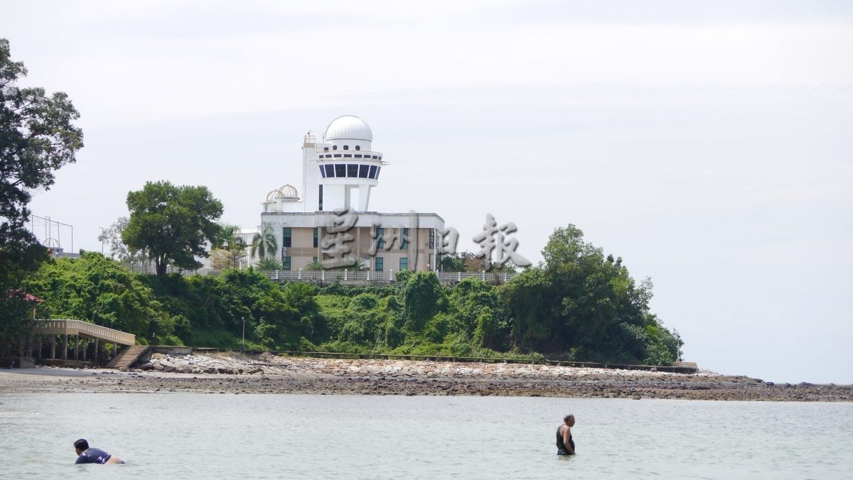 (供星洲网)NS芙蓉/波德申珊瑚、观赏鱼屡遭盗采捕捞 森大臣斥:管控不严,促渔业、海事局加强执法