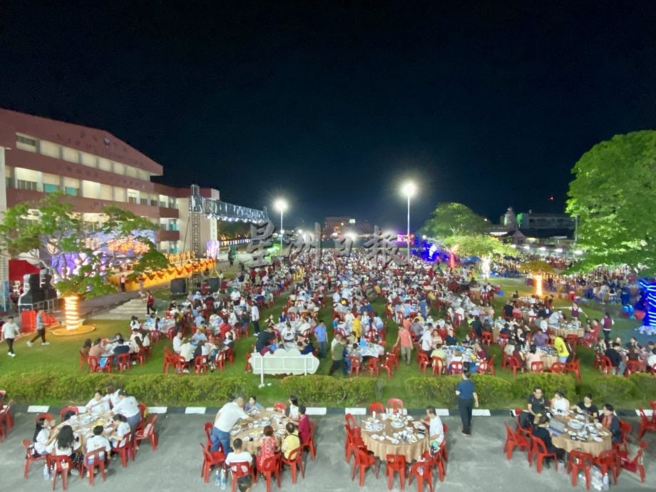 （大都会）青年华小110周年校庆晚宴   筵开240席筹获240万/8图