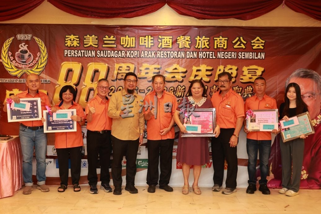 申请统制品准证无需付费 沈元文促同业勿受骗