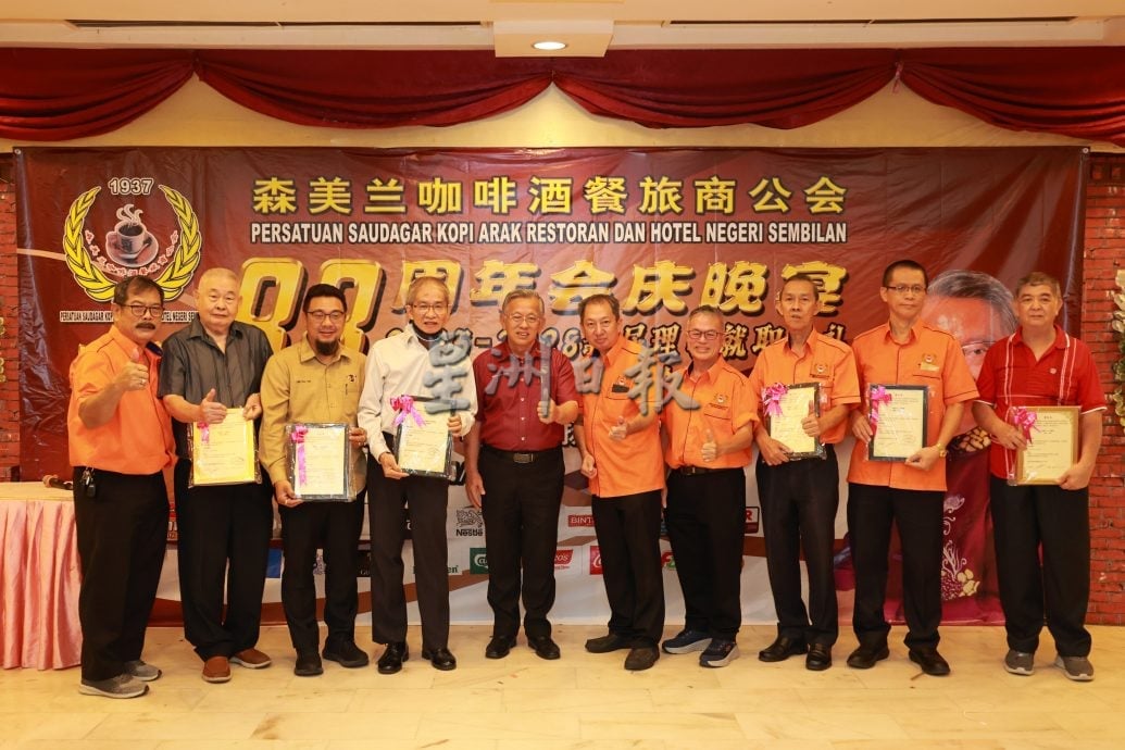 申请统制品准证无需付费 沈元文促同业勿受骗