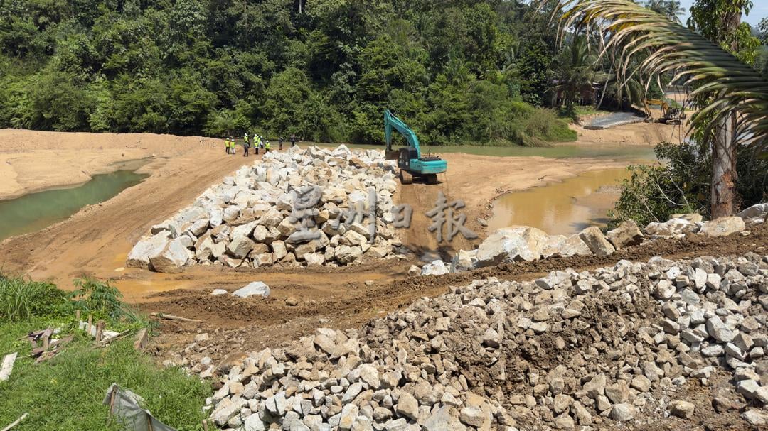 覃晓峰：挖深河床工作如火如荼，盼降低林明水灾风险。
