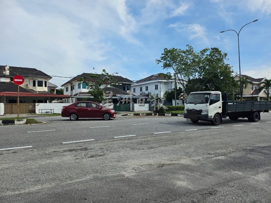 飞机场路胜利花园路口意外频发 市厅将清除阻挡视线植物