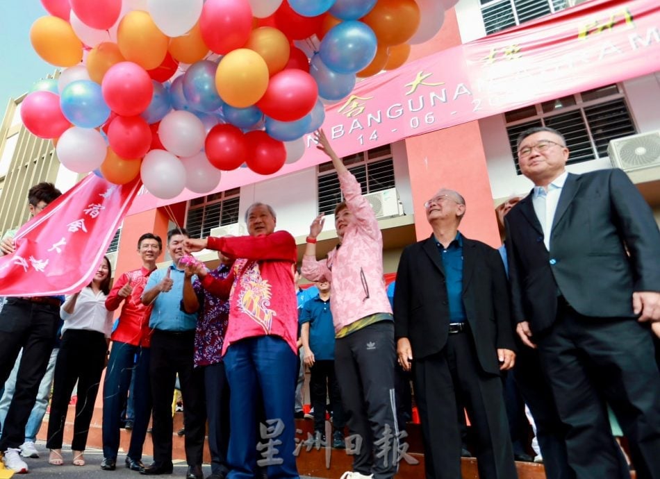 波中董事会迈入新篇章　卓鸿春接棒莫泰波 