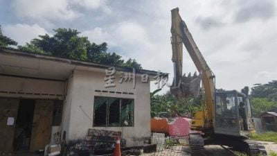 力阻发展商拆屋爆发冲突  巴生班村拆屋再有人被捕