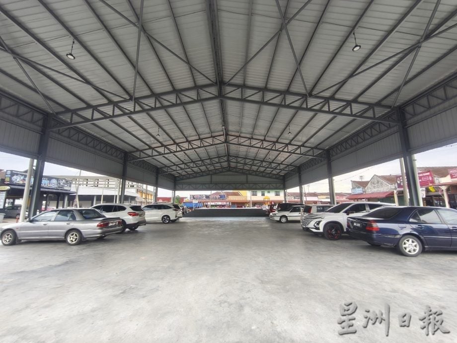 供星洲网:政府陆续拨款提昇万乐镇广场四周设备