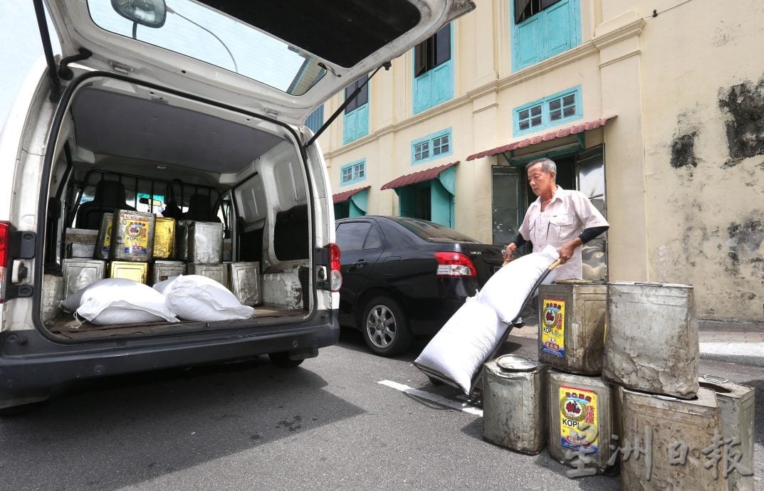 大霹雳封底主文/【怡保白咖啡】| 走进怡保咖啡厂 聆听白咖啡故事