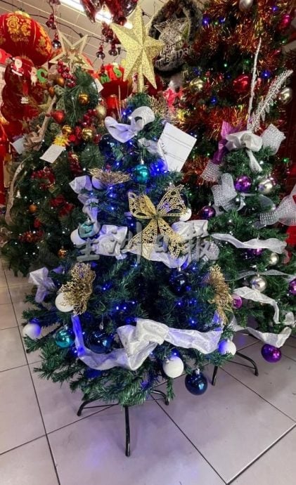 圣诞饰品纷纷上架，业者盼节庆氛围带动消费潮