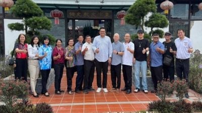 直凉华小董事部更迭 陈传平任新董事长