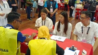 沙巴州选提名即时滚动 | 提名中心开门 各政党候选人陆续进行提名手续