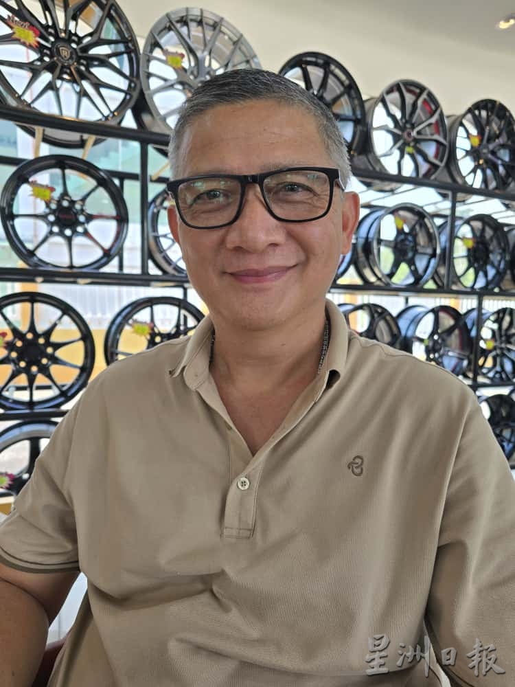 NS芙蓉/不合规轮胎流入市场引发担忧,民众上门更换新轮胎换心安