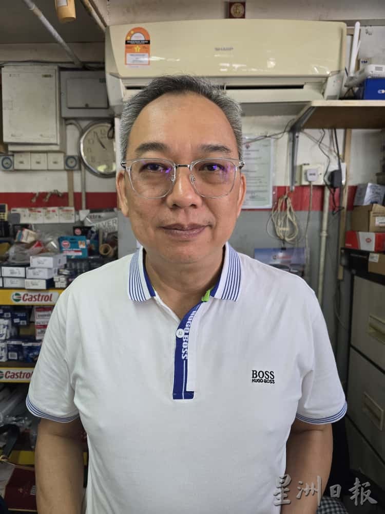 NS芙蓉/不合规轮胎流入市场引发担忧,民众上门更换新轮胎换心安