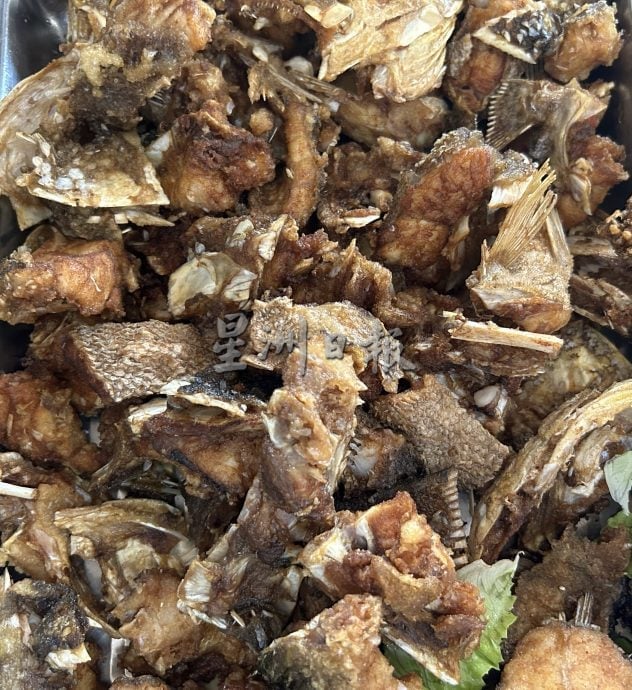 大霹雳封底主文/【人气美食】/海鲜粉实惠 鱼头粉鲜美 阿桥煮水粉汤热香更浓