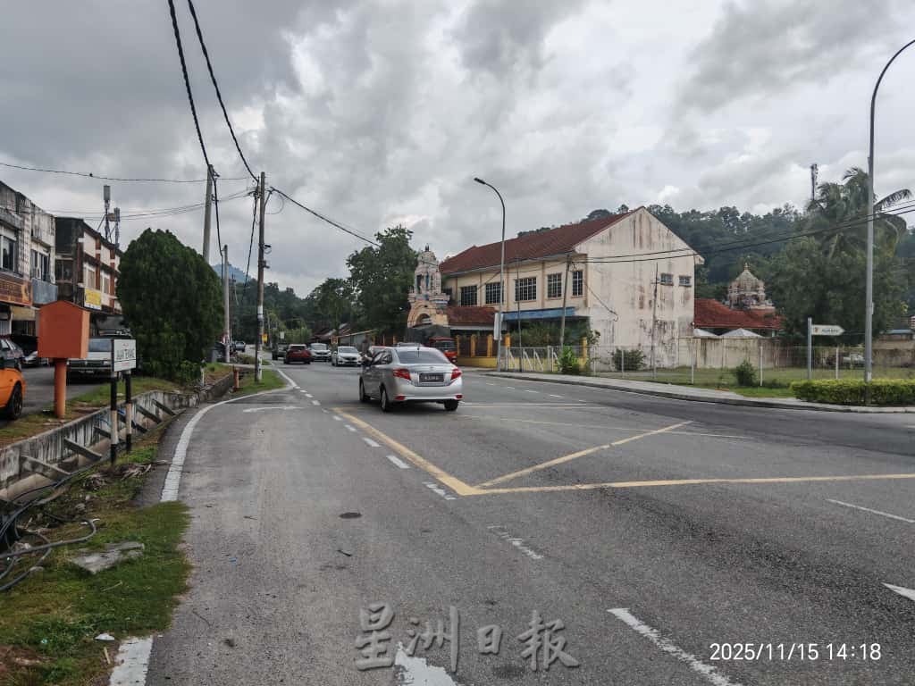 沉香路夜间铺路 下周一起封路施工