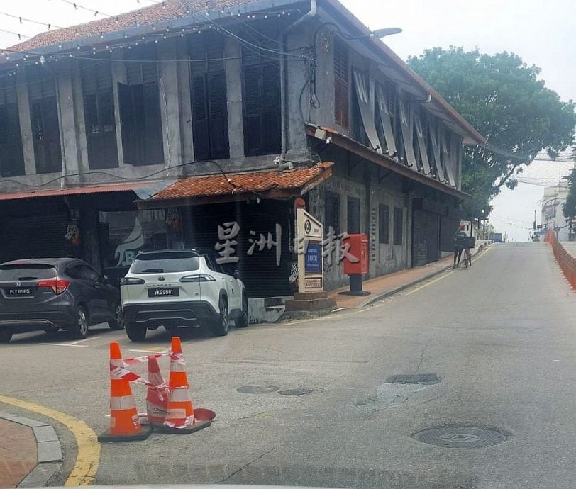 (古城第三版主文)曾昆清桥频频发生车辆撞上交通指示