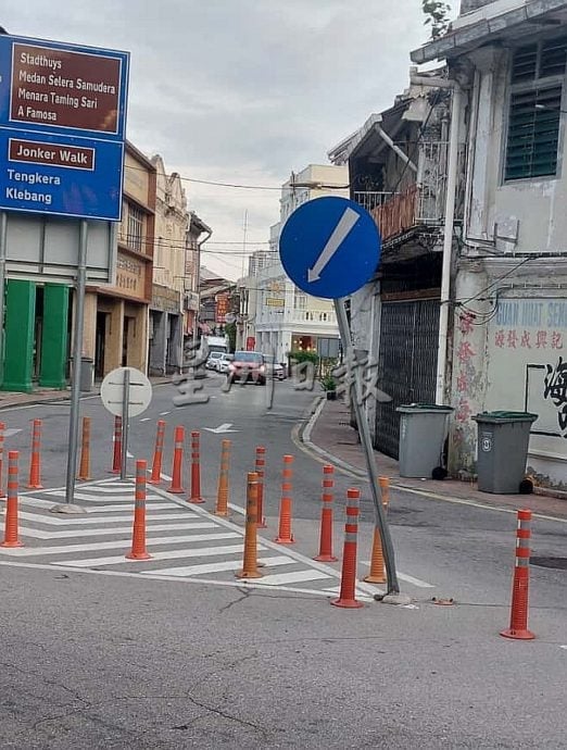 (古城第三版主文)曾昆清桥频频发生车辆撞上交通指示