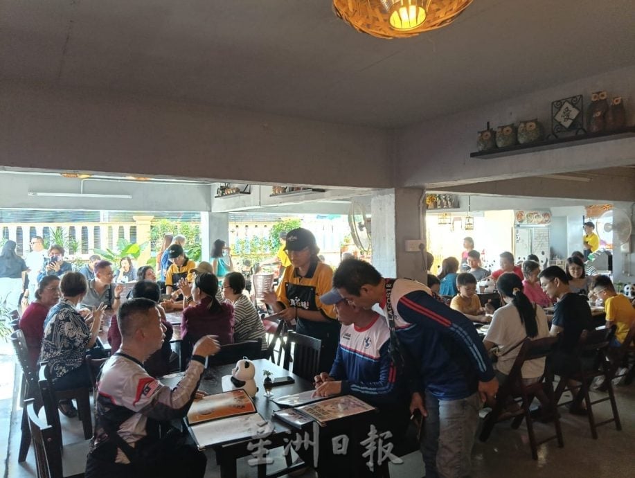 友族首次走进万茂新村 惊叹“新村原来这么可爱有活力”