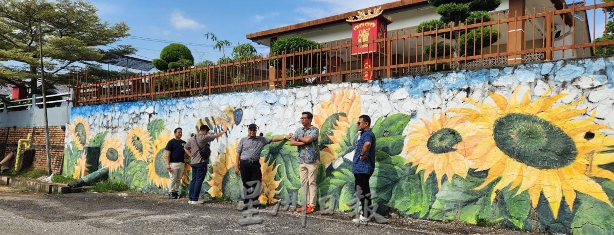 友族首次走进万茂新村 惊叹“新村原来这么可爱有活力”