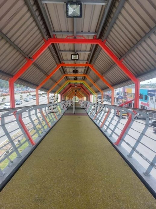 敦蒂惹天桥有保安及闭路电视确保安全