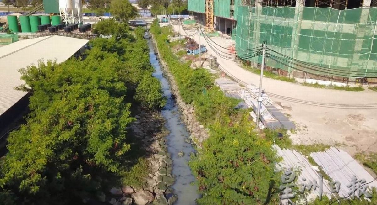 (古城第十版主文)议员建议征用土地兴建第二个蓄水池,舒缓闪电水灾