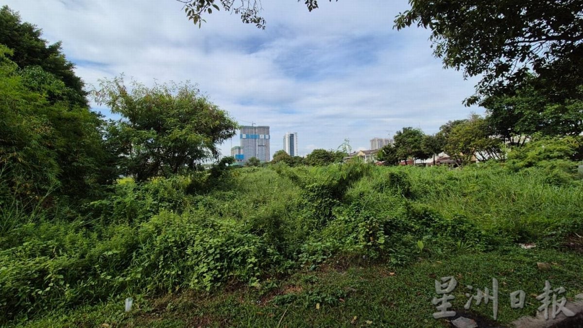 (古城第十版主文)议员建议征用土地兴建第二个蓄水池,舒缓闪电水灾