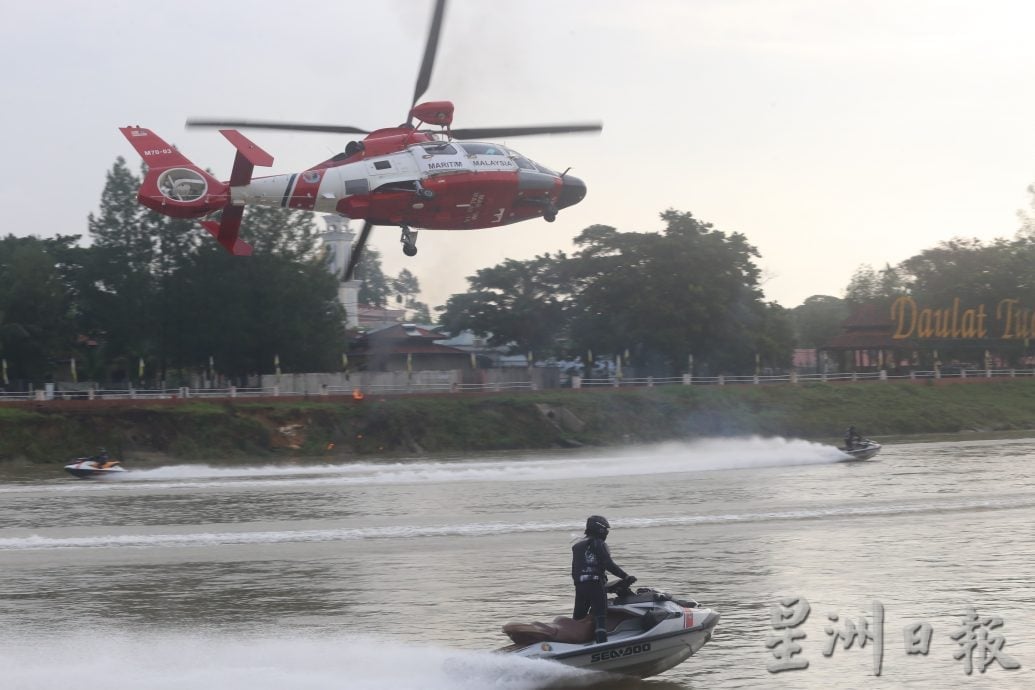 霹苏丹华诞竞跑盛况空前 奔跑热情沸腾王城