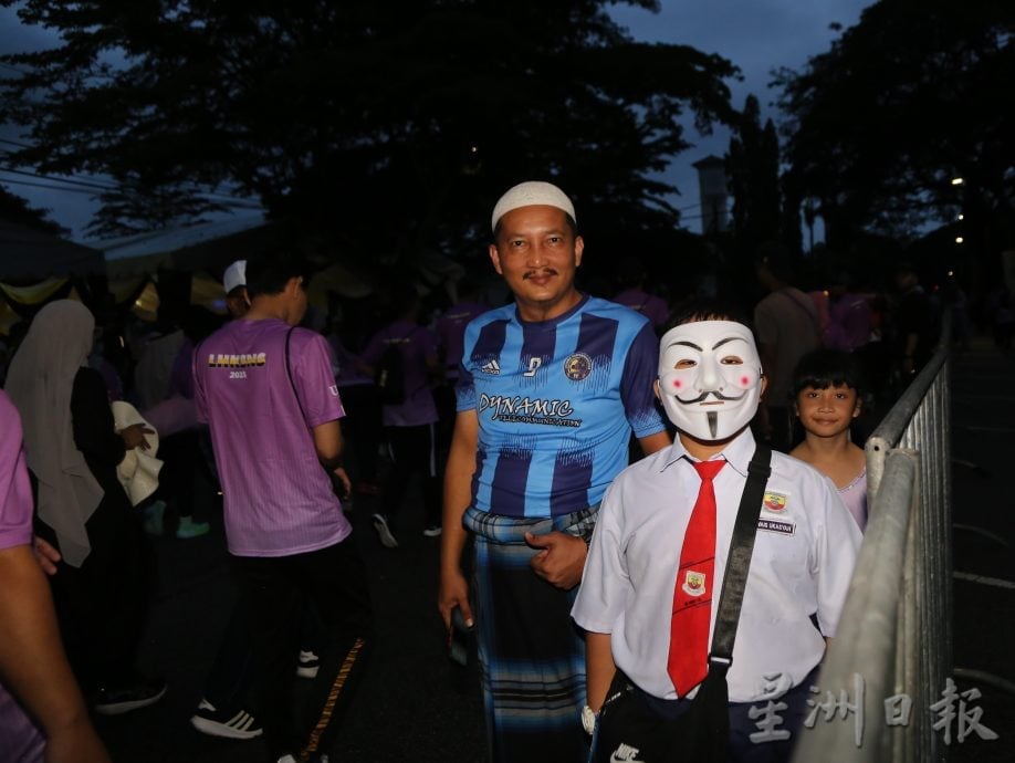 霹苏丹华诞竞跑盛况空前 奔跑热情沸腾王城
