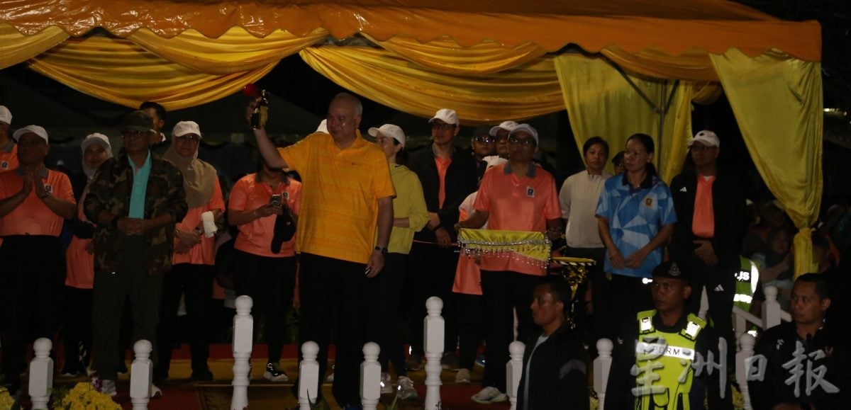 霹苏丹华诞竞跑盛况空前 奔跑热情沸腾王城