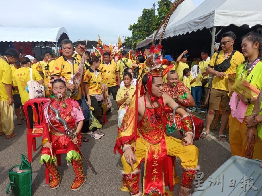 淡边五显坛巡境盛典 数千善信浩浩荡荡走13公里