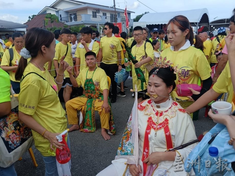 淡边五显坛巡境盛典 数千善信浩浩荡荡走13公里
