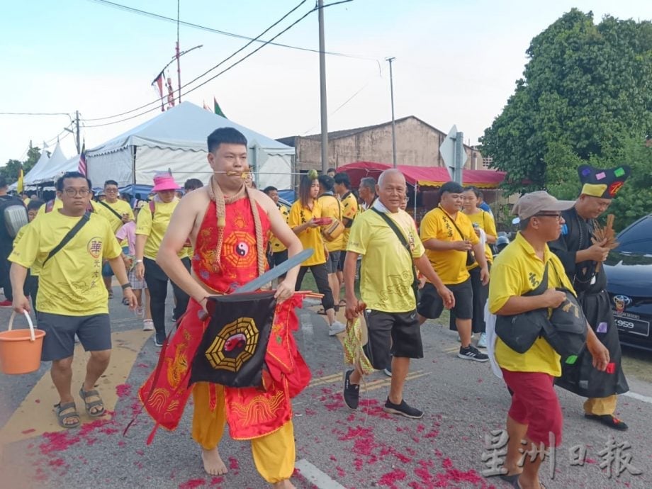 淡边五显坛巡境盛典 数千善信浩浩荡荡走13公里