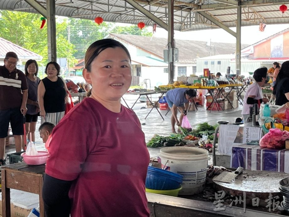 霹:封面主文∕渔船陆续复航渔获增多 有鱼无市价格不变