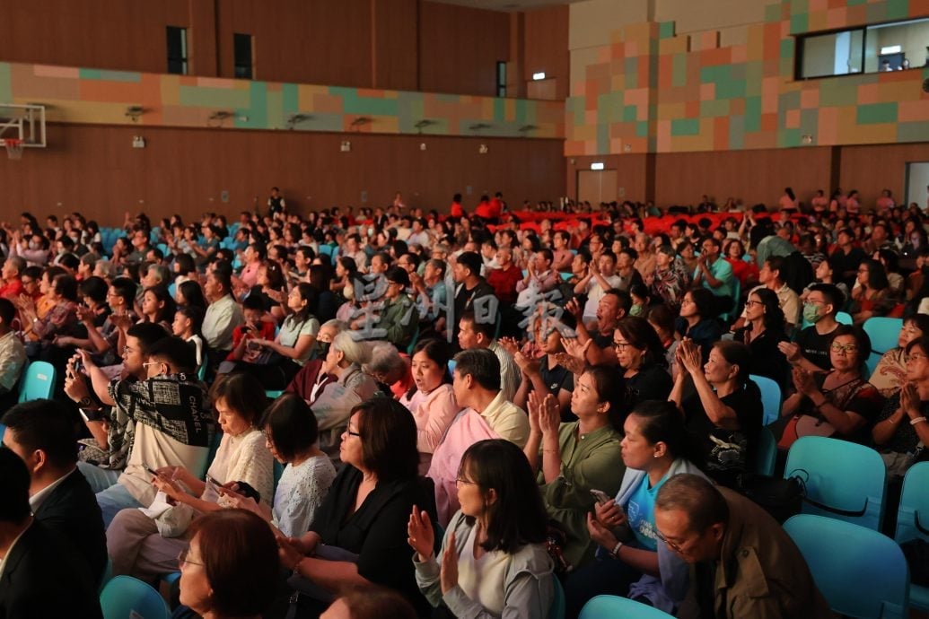 供星洲网:第四届森美兰合唱节圆满落幕,第五届由芙蓉佛光会合唱团接棒