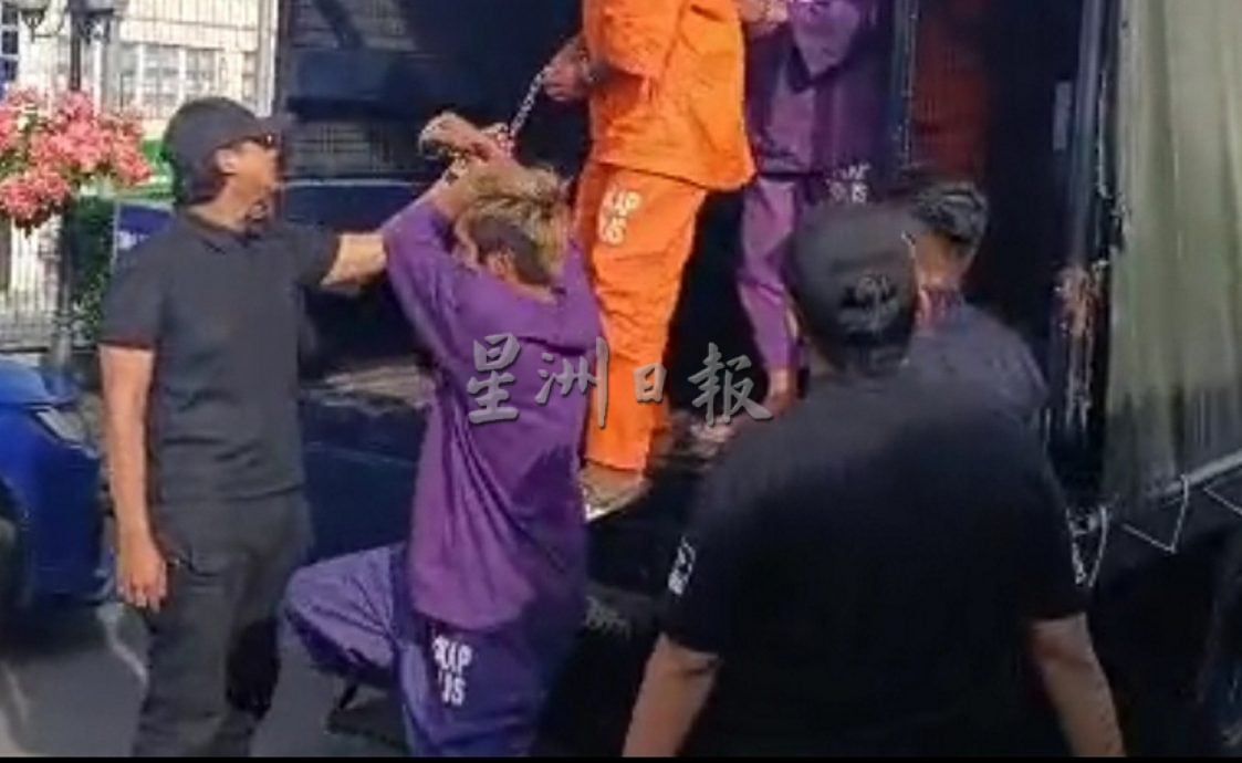 供星洲网:7名男女涉及仁保8宗电话缆线窃案被控上庭,罪成遭重罚