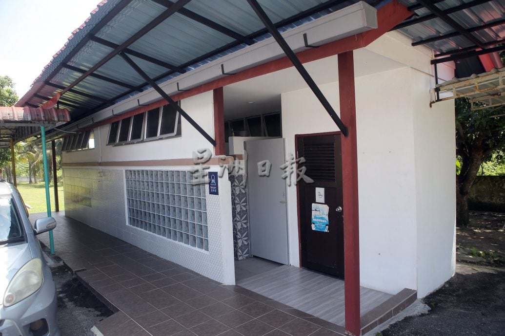 霹:19日见报∕封底主文∕微型华小 不微使命 | 东兴港新民小学看似“微小” 内则团结强大