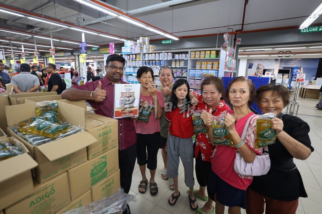 供星洲网：eCOSS森州全面上轨　郊区杂货店同步启用　威拉班：精准控补贴油流向 外籍人士无法购买