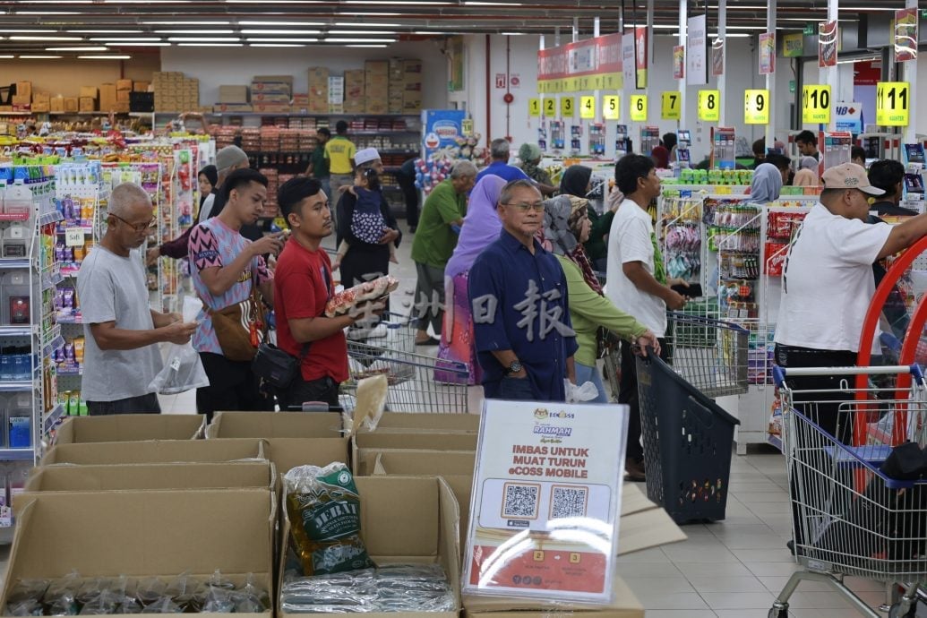 供星洲网：eCOSS森州全面上轨　郊区杂货店同步启用　威拉班：精准控补贴油流向 外籍人士无法购买