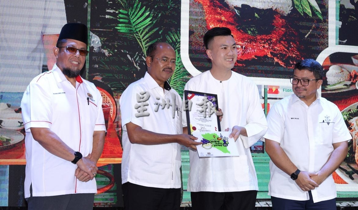 东（已签发）：彭52餐饮店获表扬“彭亨州安全饮食目的地计划”