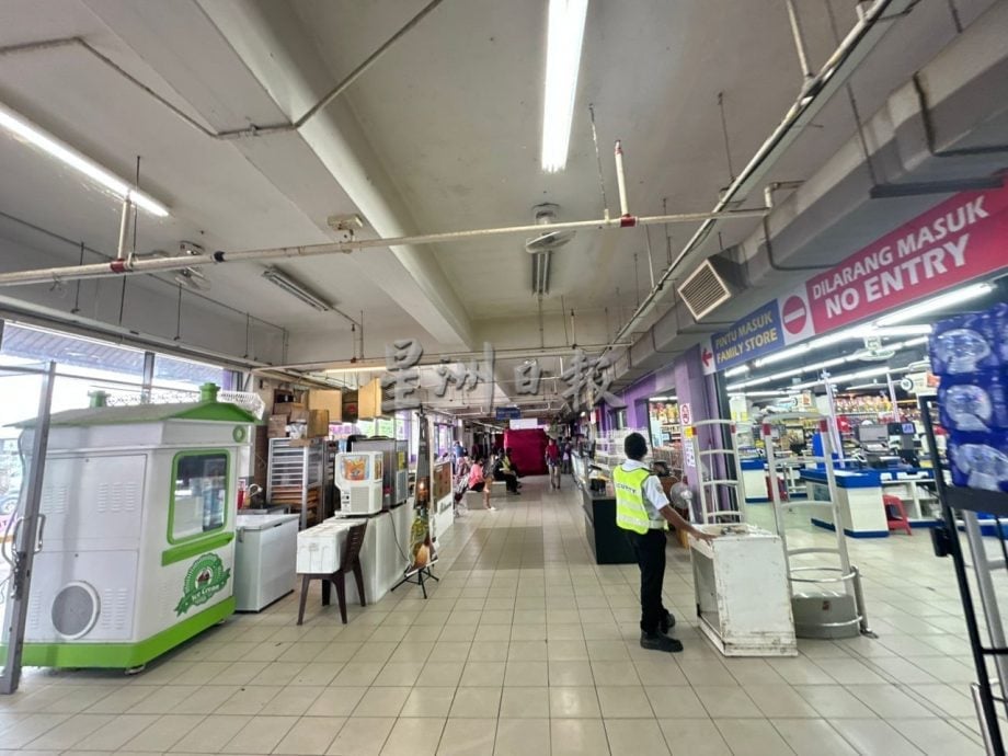 (古城第四版主文)野新仙特拉巴士站计划提升 更换等候区破损椅子