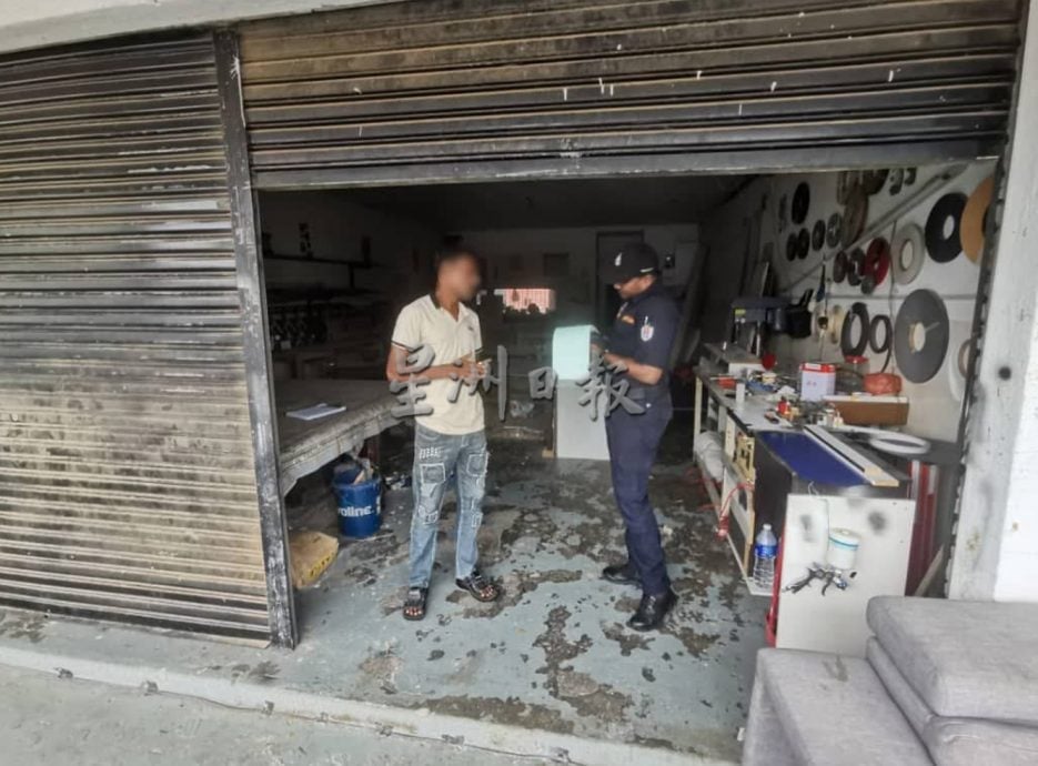 已签发(大都会)瓜冷市议会取缔年非法家具维修店