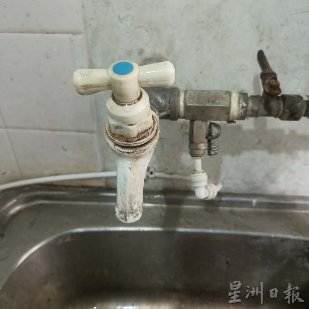 东：已签发：关丹甘孟路、丹绒隆坡等多区，将于今日晚上10时，至明日下午6时，面对水供影响。