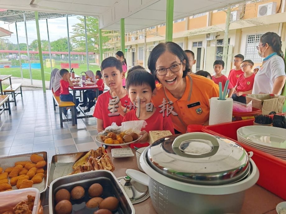微型华小人数少　业者不敢经营 学生自备饭盒填肚子