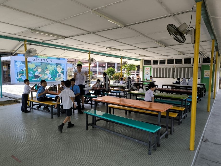 微型华小人数少　业者不敢经营 学生自备饭盒填肚子