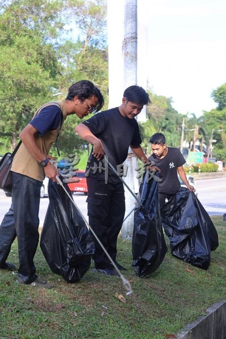 供星洲网:乐活频道/芙蓉JCI捡跑活动为家园减垃圾负担 “垃圾不落地”意识抬头