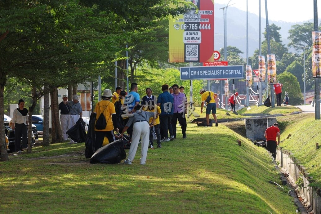 供星洲网:乐活频道/芙蓉JCI捡跑活动为家园减垃圾负担 “垃圾不落地”意识抬头