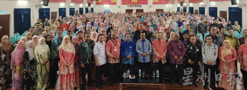 职工总会向公服局建议 促设委会研行政助理升级